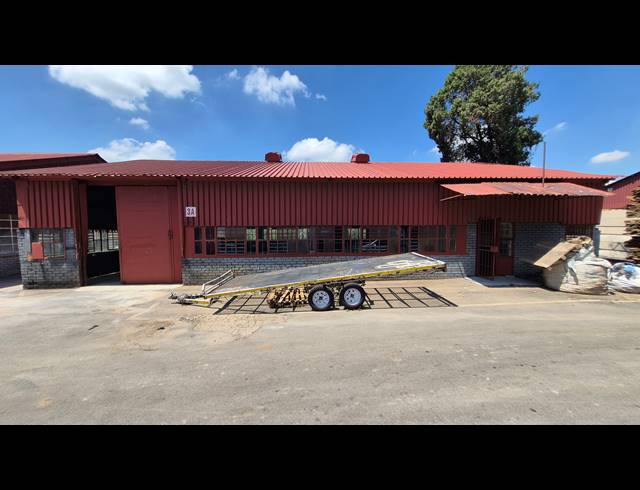 244M² FACTORY TO LET IN ANDERBOLT